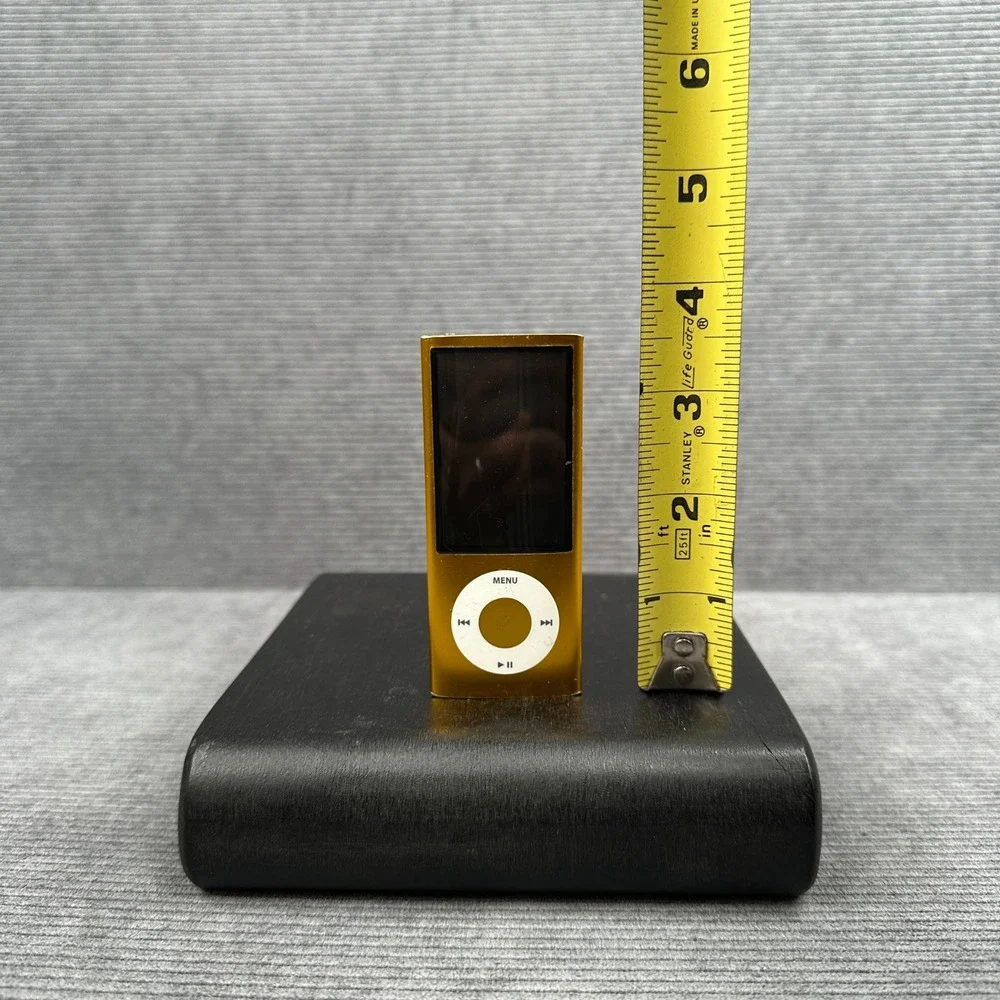 Apple iPod Nano 5th Generation 8GB Yellow‎ A1320 Video Camera MP3 Player